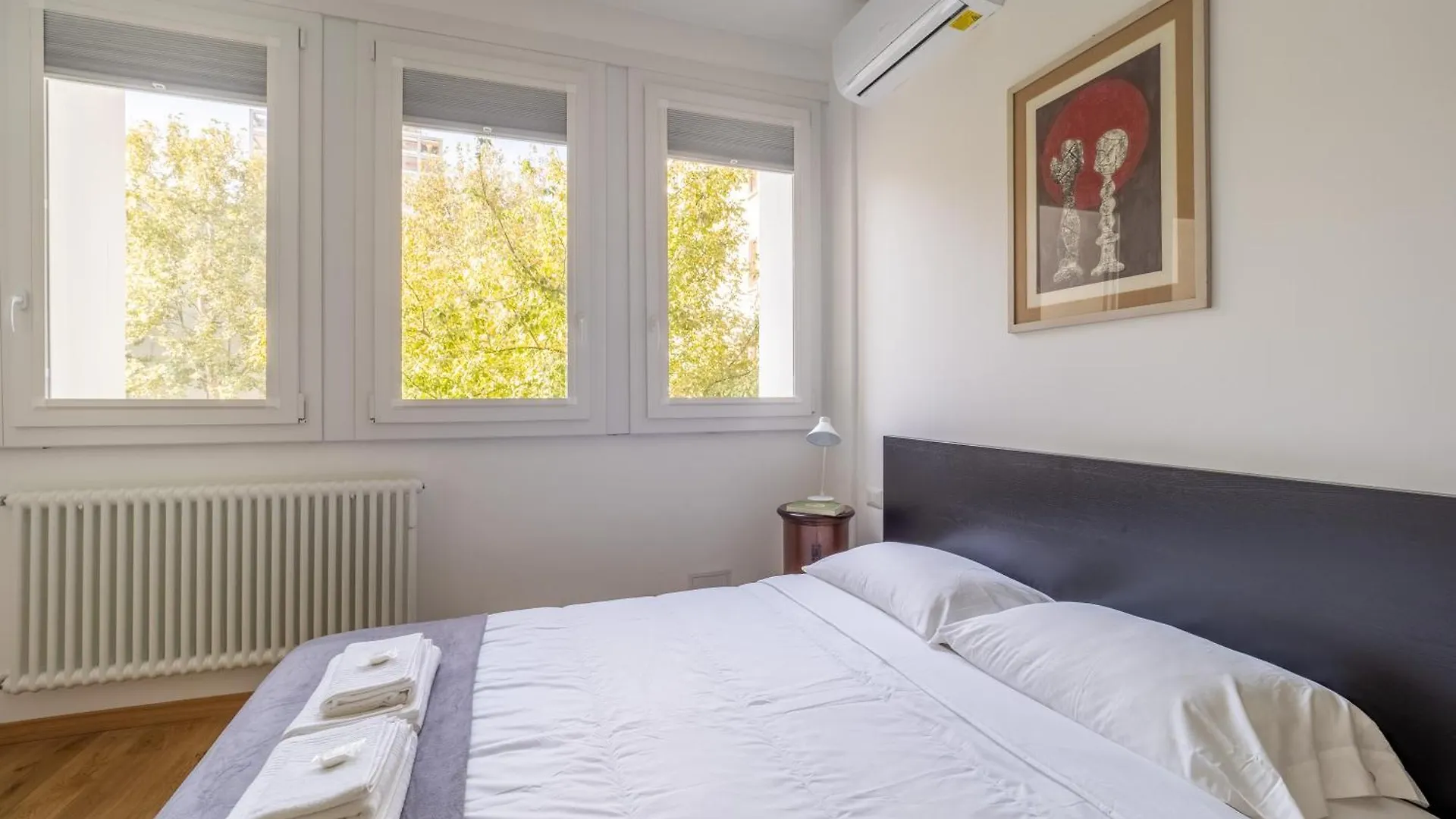 Duomo Line - Cozy, Modern Designed Flat Apartment Milan 0*,  Italy